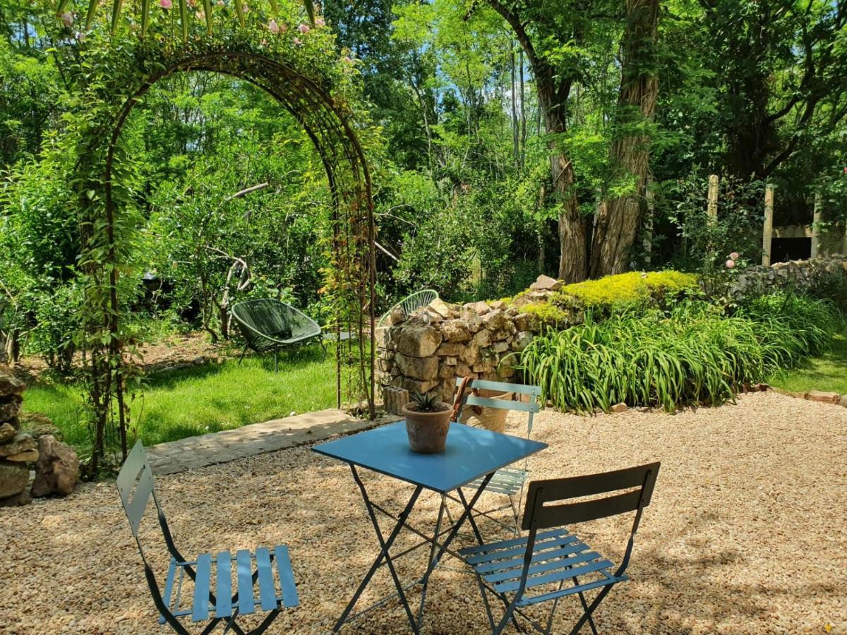 De Charme Le Bibendôme Et Les Mots Bleus En Pleine Forêt Hébergement de vacances Cause-de-Clérans